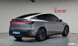 Tesla Model y Long Range AWD 2025