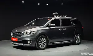 Kia Canival 9-seater Luxury 2016