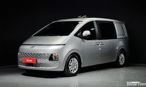 Hyundai Staria Modern Cargo 5-Seater 2022