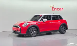Mini Cooper Third Generation 5Door Classic Launch Pack 2023