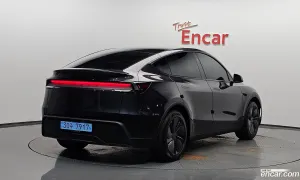 Tesla Model y RWD 2025