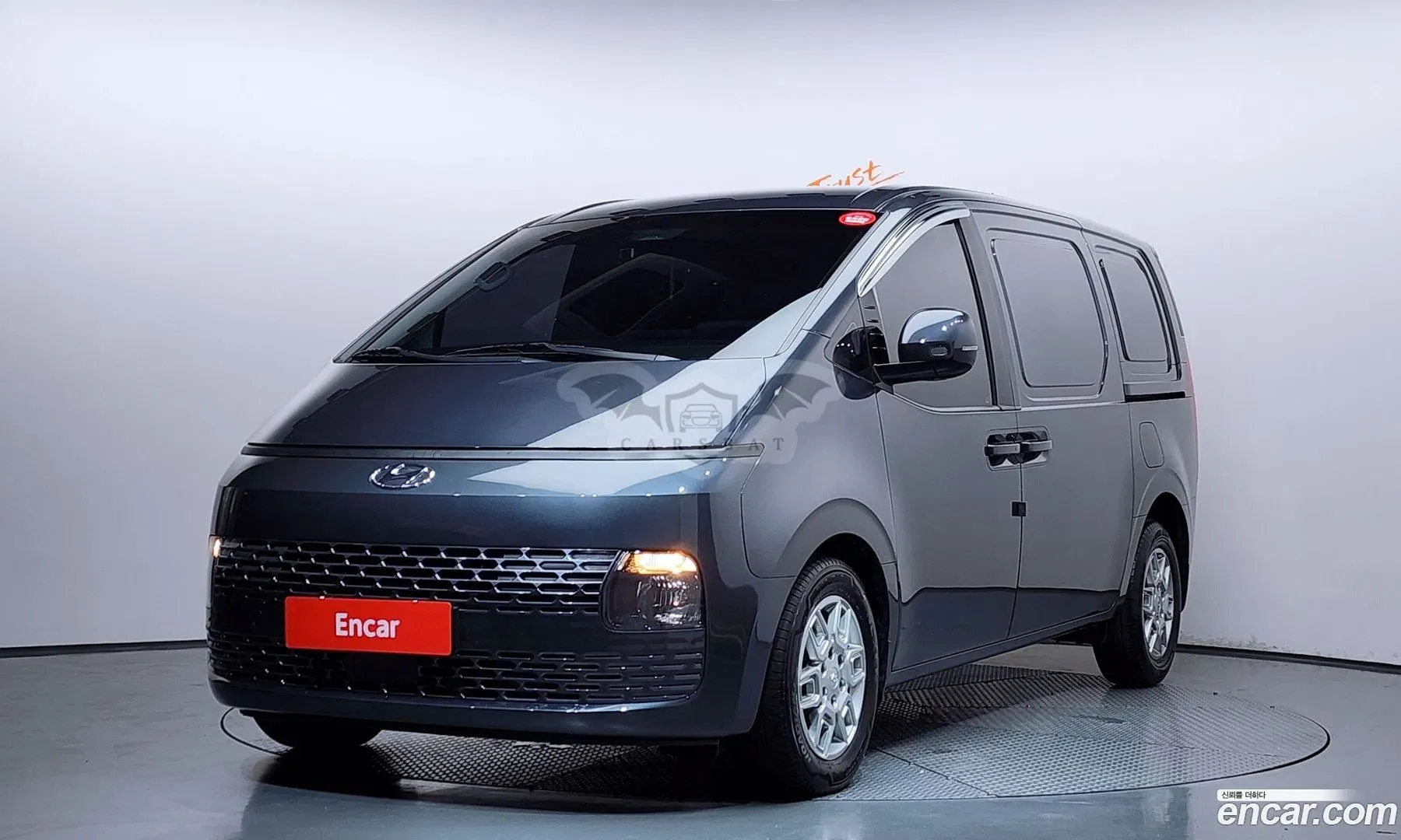 Hyundai Staria Modern Cargo 3-Seater 2023