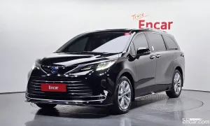 Toyota Sienna 2.5 Hybrid 2WD 2023