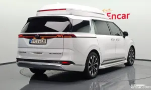 Kia Canival Signature 9-Seater Hi-Limousine 2021