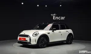 Mini Cooper Third Generation 5Door Classic 2023