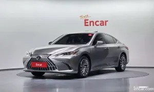 Lexus Es Luxury Plus 2025