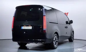 Hyundai Staria Inspiration 4WD Lounge 9-Seater 2025