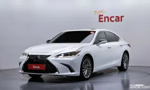 Lexus Es Luxury Plus 2023