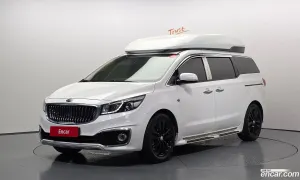 Kia Canival VIP 7-seater Hi-limousine 2016