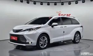 Toyota Sienna 2.5 Hybrid 2WD 2022