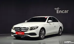 Mercedes-benz E-class E300 4MATIC Avnatgarde 2019