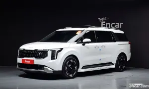 Kia Canival 9-Seater Signature 2024