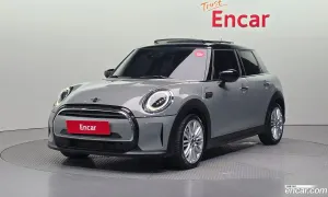 Mini Cooper 3rd 5-Door Classic Plus 2022