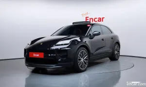 Porsche Macan Base 4 2025