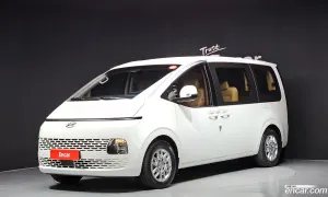Hyundai Staria Modern Tourer 9-Seater 2023