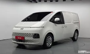 Hyundai Staria Modern Cargo 3-Seater 2023