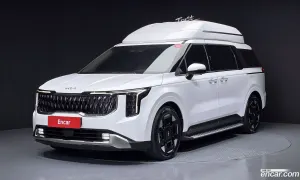 Kia Canival Signature Gasoline 7-Seater Hi Limousine 2025