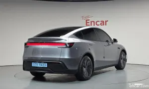 Tesla Model y Long Range AWD 2025