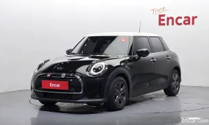 Mini Cooper Third Generation 5Door Classic 2023