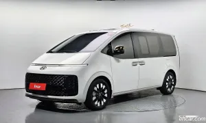 Hyundai Staria Inspiration 4WD Lounge 9-Seater 2025