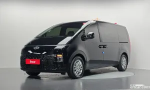 Hyundai Staria Modern Tourer 11-Seater 2023