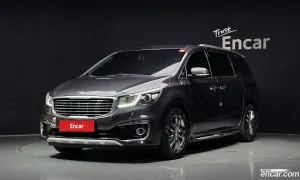 Kia Canival VIP 7-seater Limousine 2016