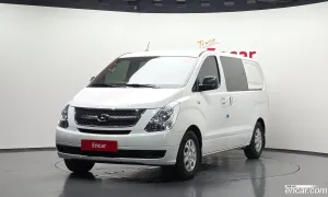 Hyundai Starex CVX Deluxe 5-Seater VAN 2014