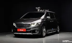 Kia Canival VIP 7-seater Limousine 2017