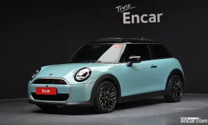Mini Cooper Favoured 2024