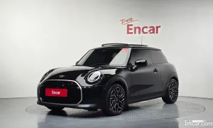 Mini Cooper Favoured 2024