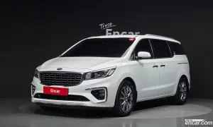 Kia Canival VIP 7-Seater Limousine 2018