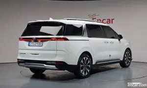 Kia Canival 9-Seater Signature 2021