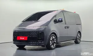 Hyundai Staria Inspiration 4WD Lounge 7-Seater 2025
