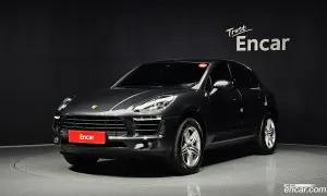 Porsche Macan 95B 2.0 2018
