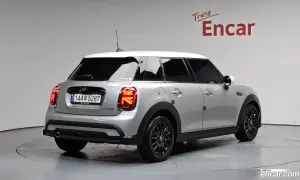Mini Cooper Third Generation 5Door Classic 2024