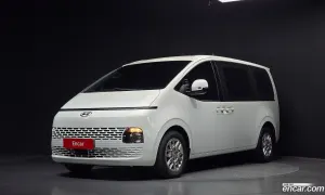 Hyundai Staria Modern Cargo 3-Seater 2023
