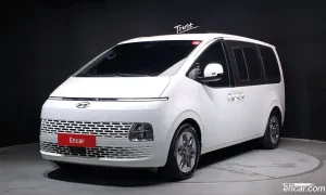 Hyundai Staria Modern Tourer 11-Seater 2023
