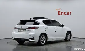 Lexus Ct200h ZWA10 1.8 Supreme 2014