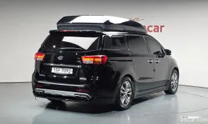 Kia Canival Noblesse 9-seater Hi-Limousine 2018