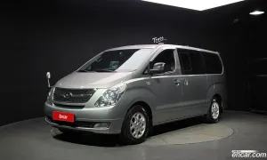 Hyundai Starex CVX Premium 12-Seater Wagon 2012