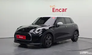 Mini Cooper Third Generation 5Door Classic 2023