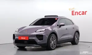 Porsche Macan Base 4 2025