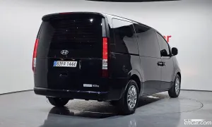 Hyundai Staria Modern Cargo 3-Seater 2024