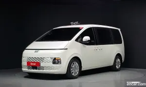 Hyundai Staria Modern Cargo 5-Seater 2023