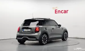 Mini Cooper Third Generation Classic 2021