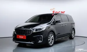 Kia Canival VIP 7-Seater Limousine 2018