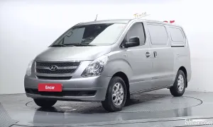 Hyundai Starex CVX Deluxe 3-Seater VAN 2012