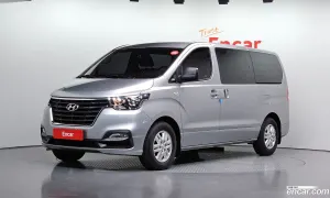 Hyundai Starex Modern Van 5-Seater 2018