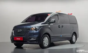 Hyundai Starex Modern Van 5-Seater 2018