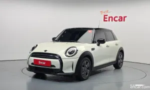 Mini Cooper Third Generation 5Door Classic Launch Pack 2022